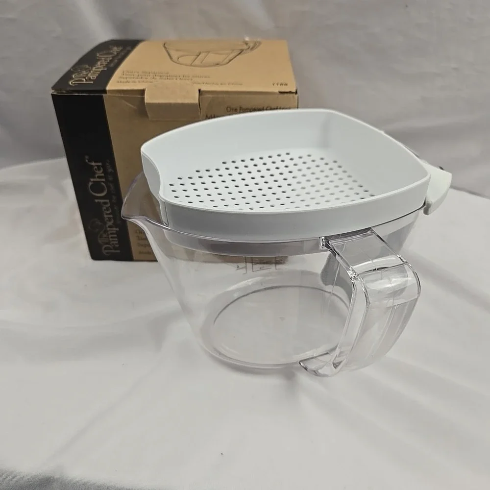THE PAMPERED CHEF GRAVY SEPARATOR 4‎ CUP HANDLE In Box